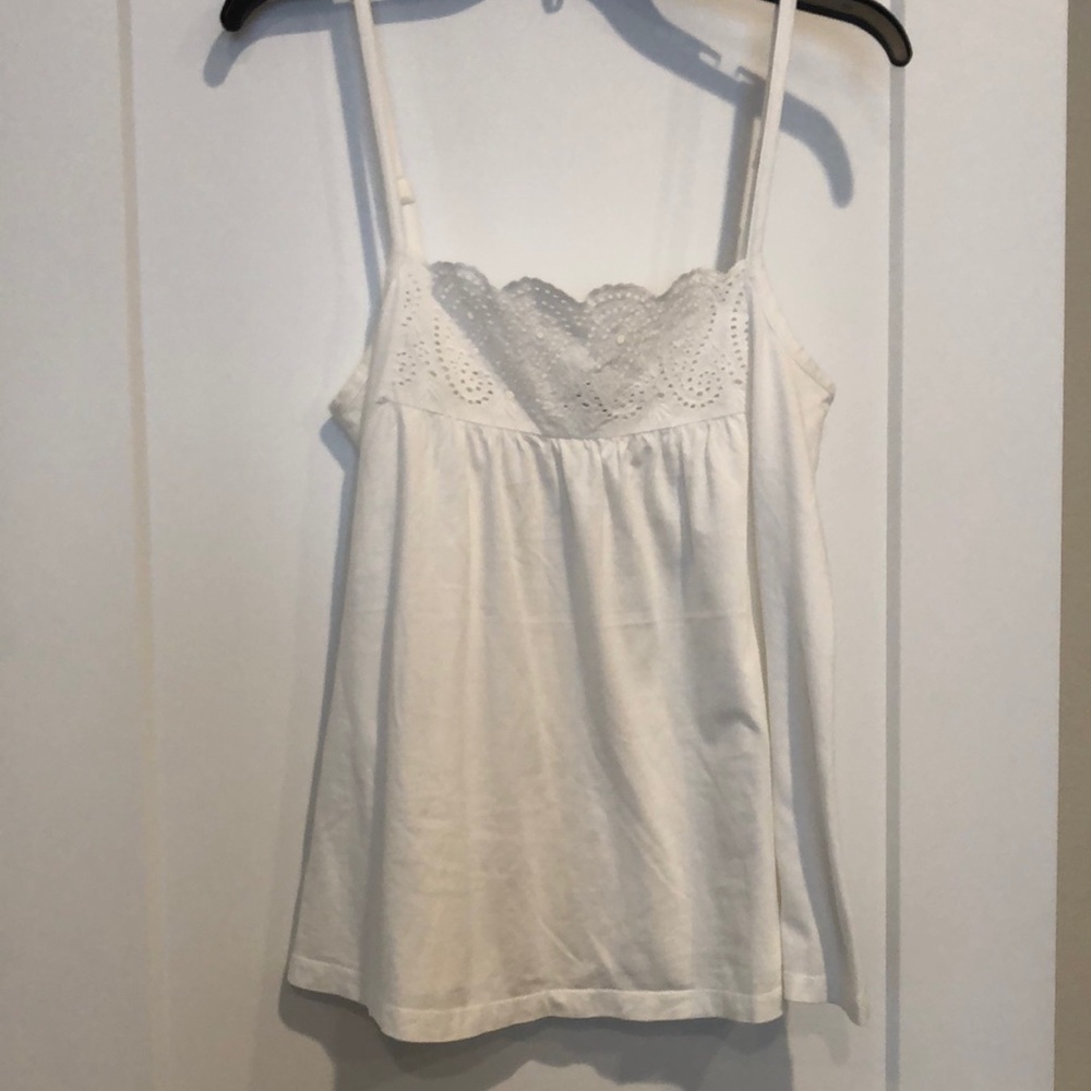 White tank with beautiful crochet detail